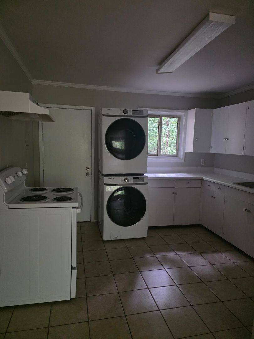 Apartment for rent at 1617 Old Oxford Rd, Chapel Hill, NC 27514