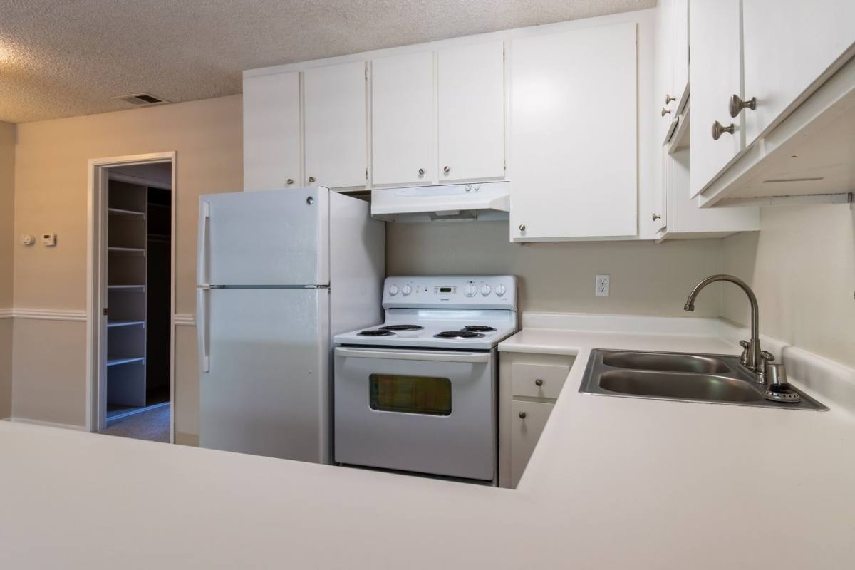 Apartment for rent at 1616 Q St, Sacramento, CA 95811