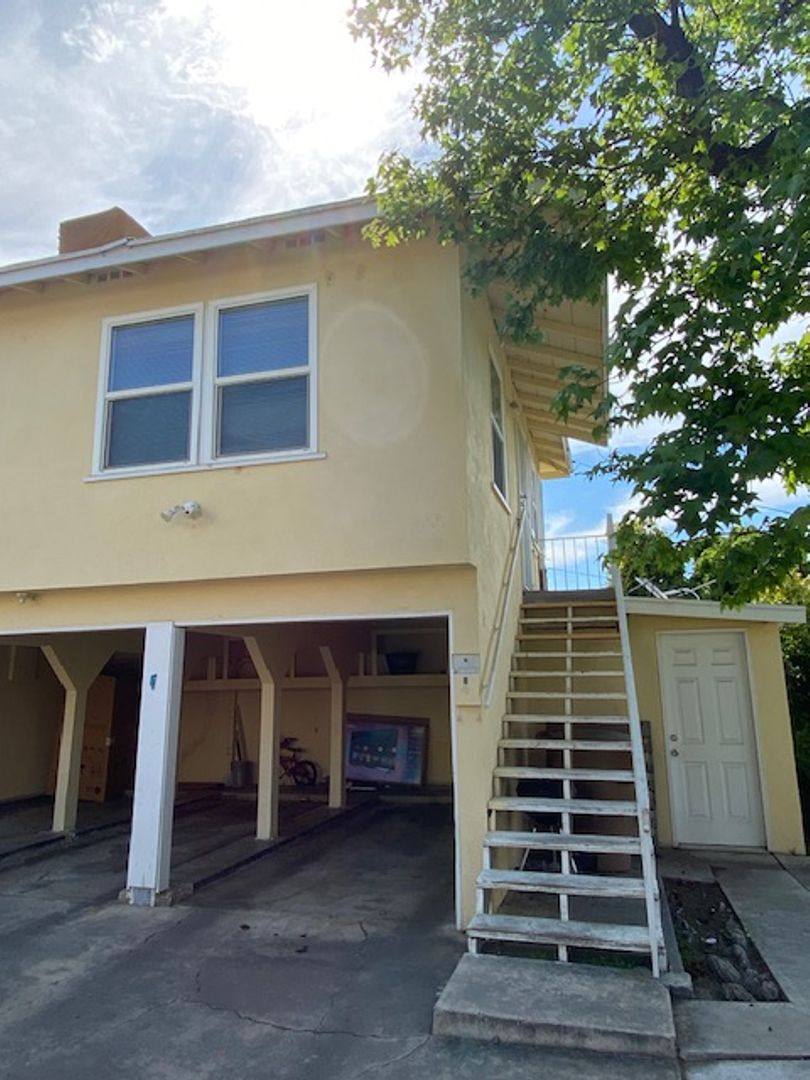 Apartment for rent at 2315 Terrace Way, Bakersfield, CA 93304