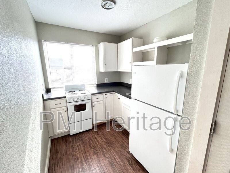 Apartment for rent at 103 W Martin Luther King Jr Blvd #6, Fayetteville, AR 72701