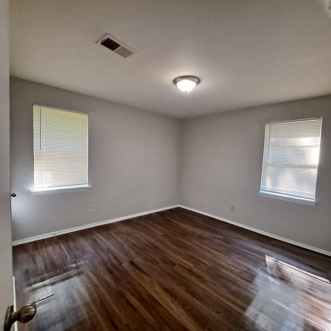 Townhouse for rent at 2655 Whitman Ave, Memphis, TN 38112