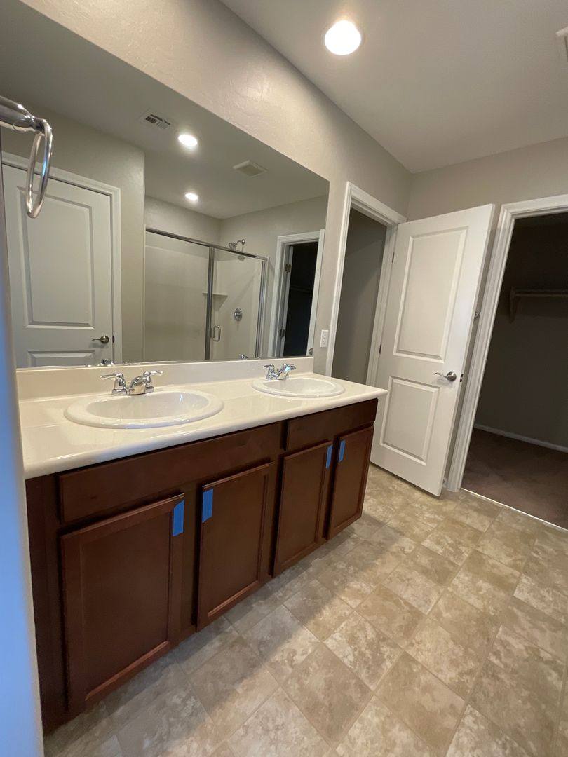House for rent at 18 Pivot Ave, North Las Vegas, NV 89031