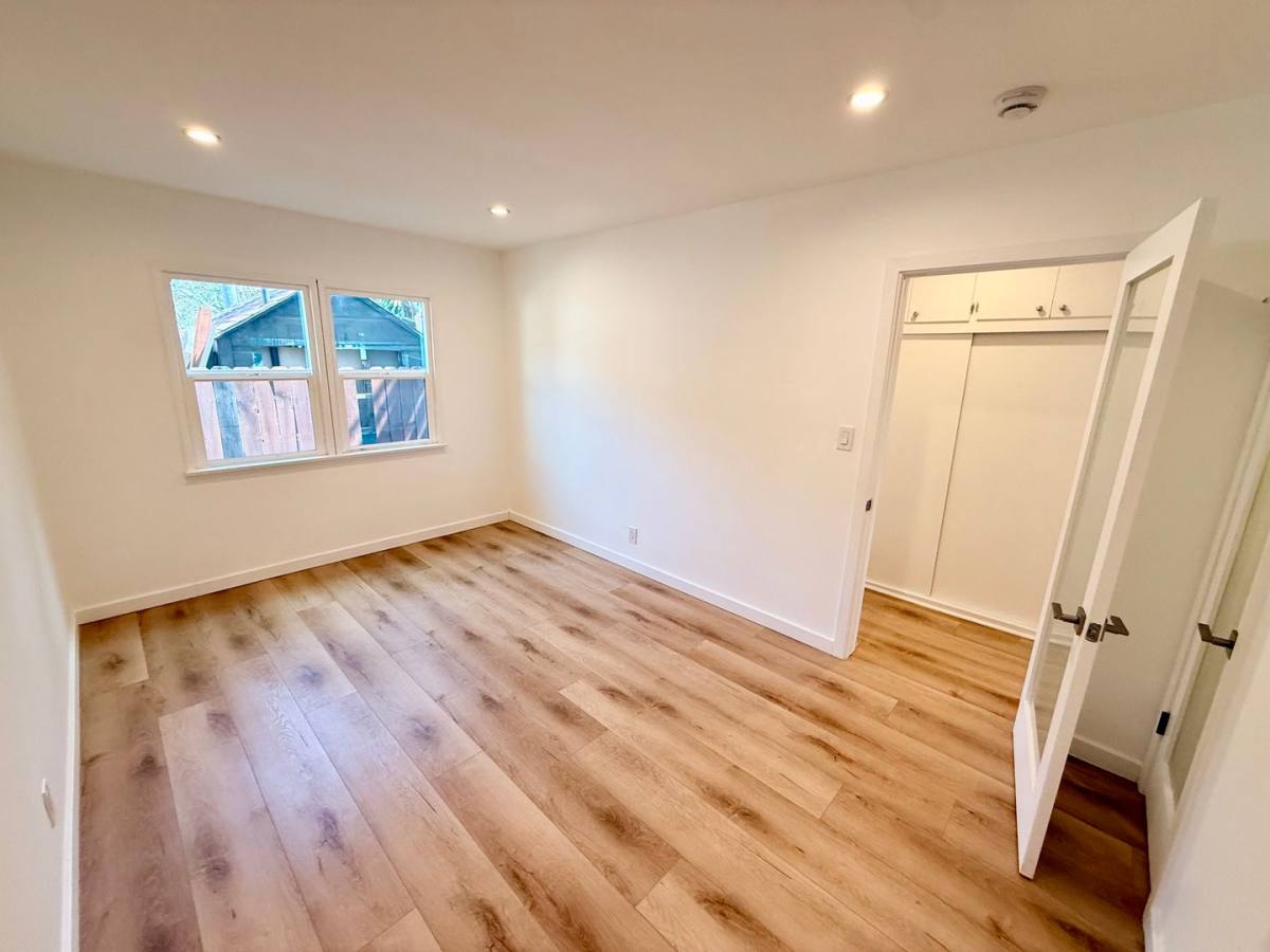 Apartment for rent at 1143 N Formosa Ave, Los Angeles, CA 90046