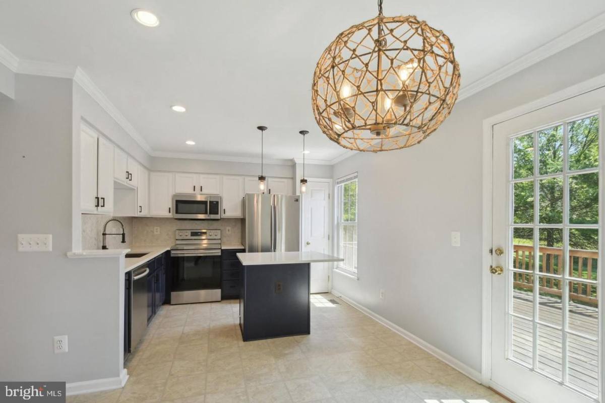 Townhouse for rent at 6228 Battalion St, Centreville, VA 20121