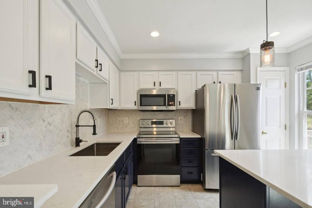 Townhouse for rent at 6228 Battalion St, Centreville, VA 20121