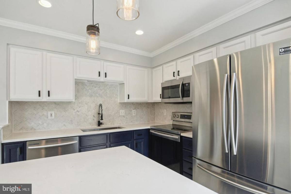 Townhouse for rent at 6228 Battalion St, Centreville, VA 20121