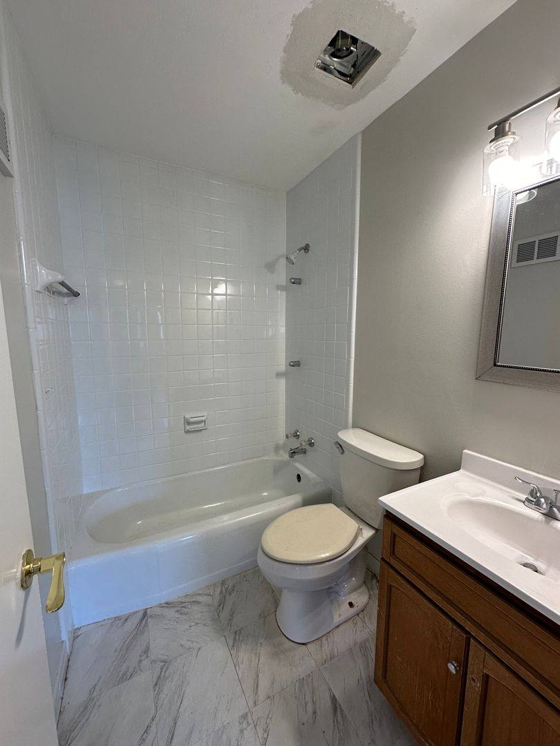 Apartment for rent at 4148 NW 50th, Lincoln, NE 68524