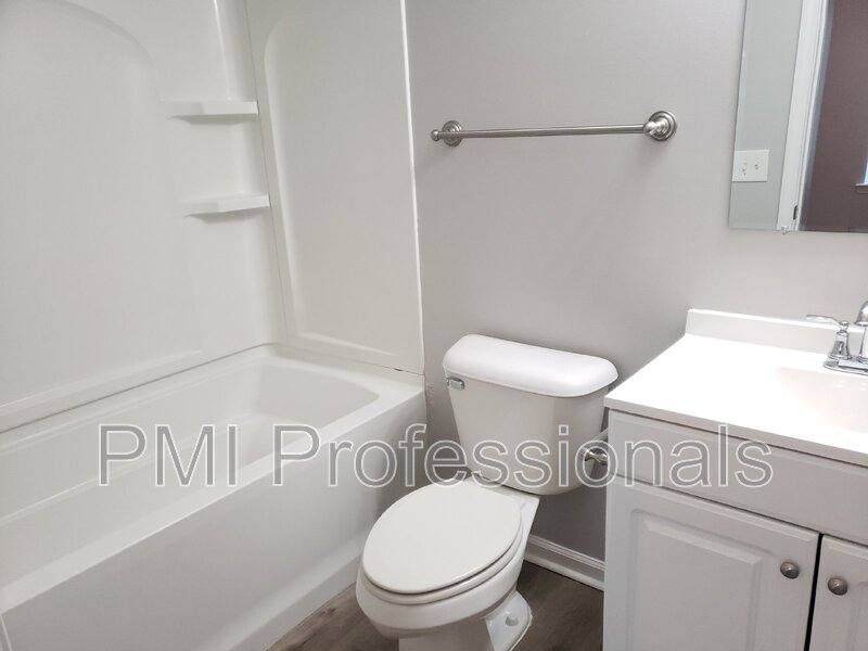 Townhouse for rent at 632 E St #A, Murfreesboro, TN 37130