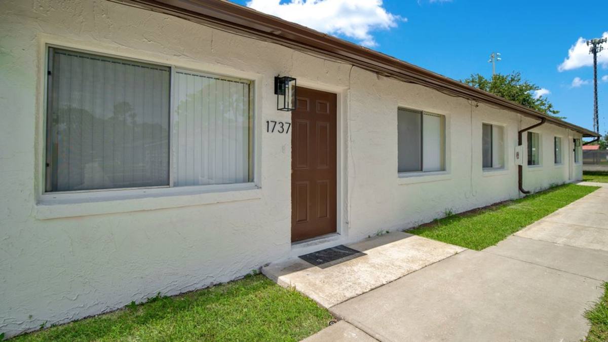 Apartment for rent at 1733 Eastern Rd, Daytona Beach, FL 32119