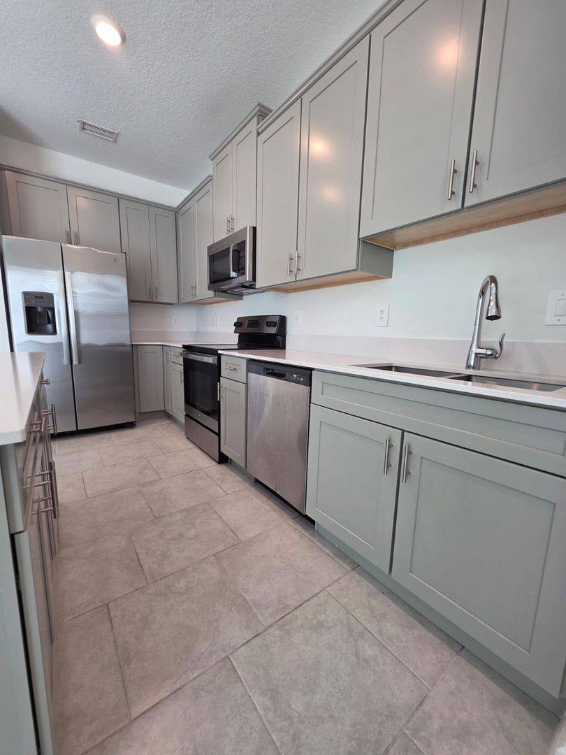 Townhouse for rent at 7732 Stone Creek Trail #LAKE Wilson Reserve, Kissimmee, FL 34747