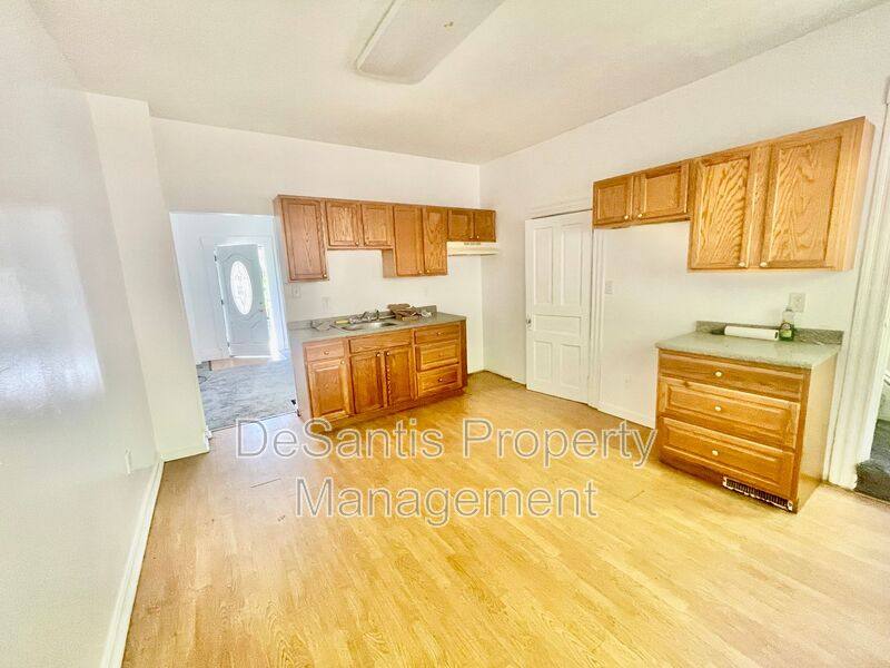 House for rent at 520 Glenn St, Wilmerding, PA 15148