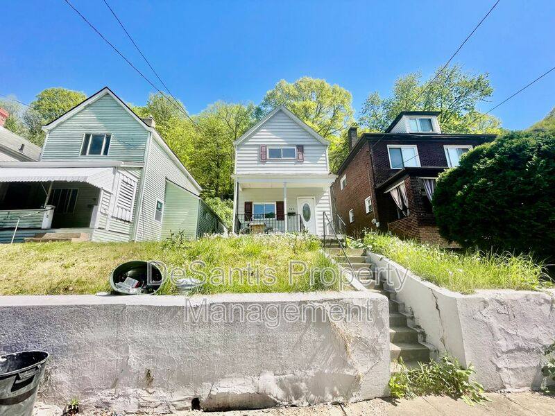 House for rent at 520 Glenn St, Wilmerding, PA 15148