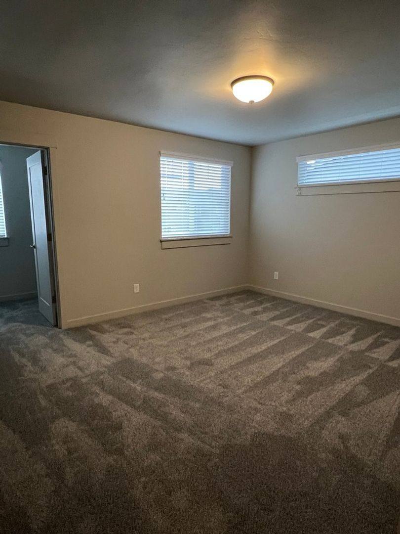 Townhouse for rent at 2519 NW Spruce Cone Lane, Redmond, OR 97756