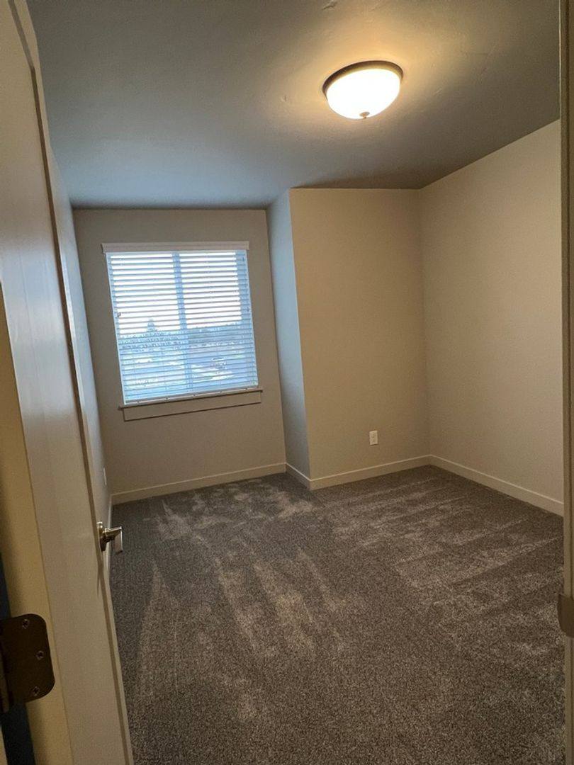 Townhouse for rent at 2519 NW Spruce Cone Lane, Redmond, OR 97756