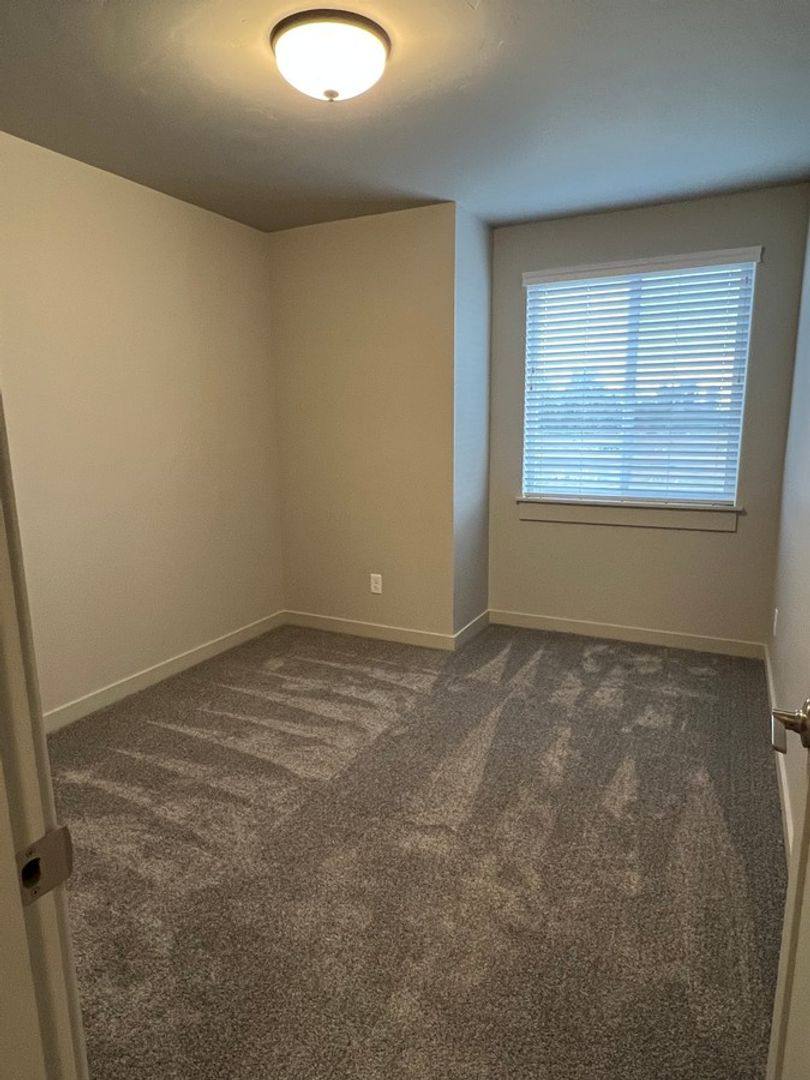 Townhouse for rent at 2519 NW Spruce Cone Lane, Redmond, OR 97756