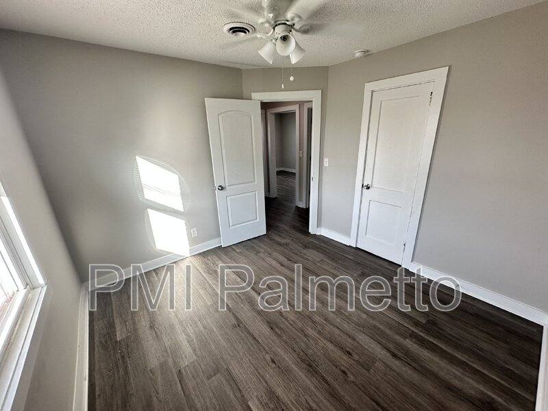 Apartment for rent at 530 Jasper St, West Columbia, SC 29169