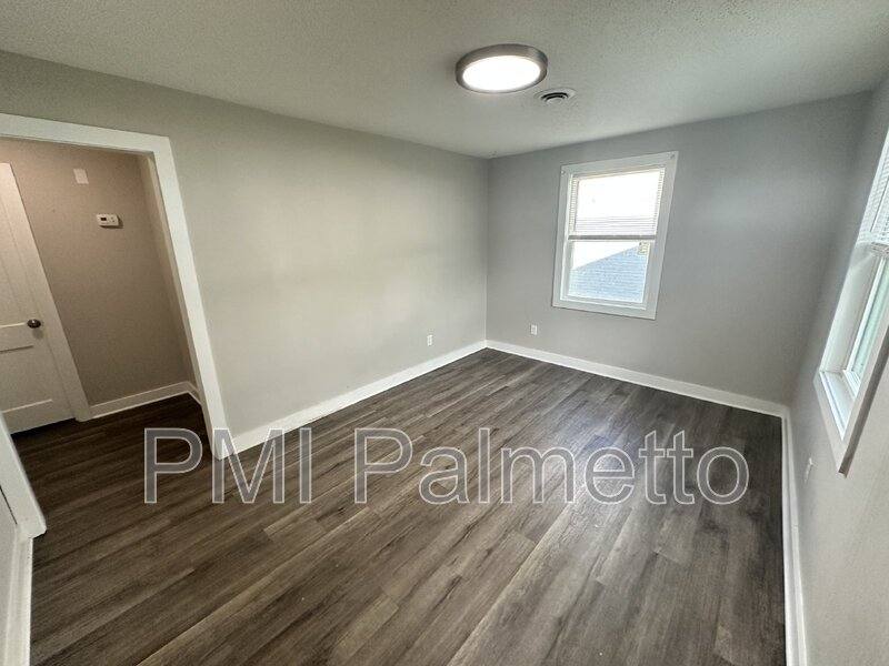 Apartment for rent at 530 Jasper St, West Columbia, SC 29169