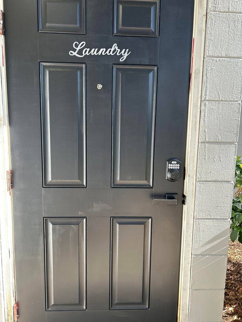 Apartment for rent at 345 N Dewey St, Eustis, FL 32726
