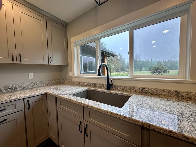 House for rent at 35749 S Dickey Prairie Rd, Molalla, OR 97038
