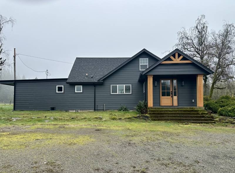 House for rent at 35749 S Dickey Prairie Rd, Molalla, OR 97038