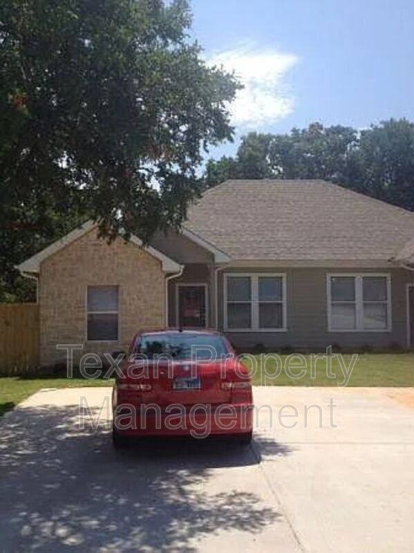 Apartment for rent at 3705 Mandy Dr #2, Granbury, TX 76048