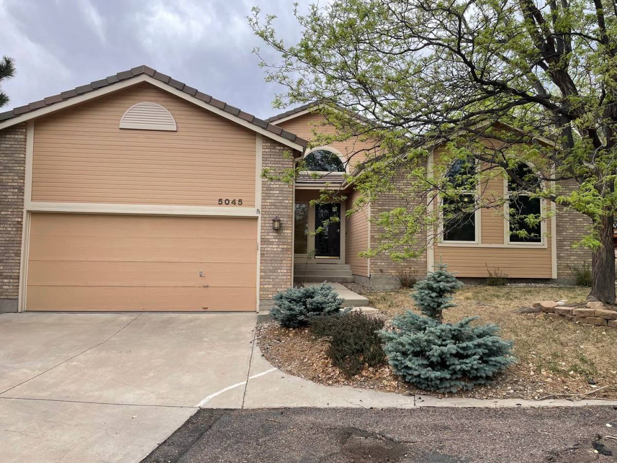 House for rent at 5045 Broadmoor Bluffs Dr, Colorado Springs, CO 80906