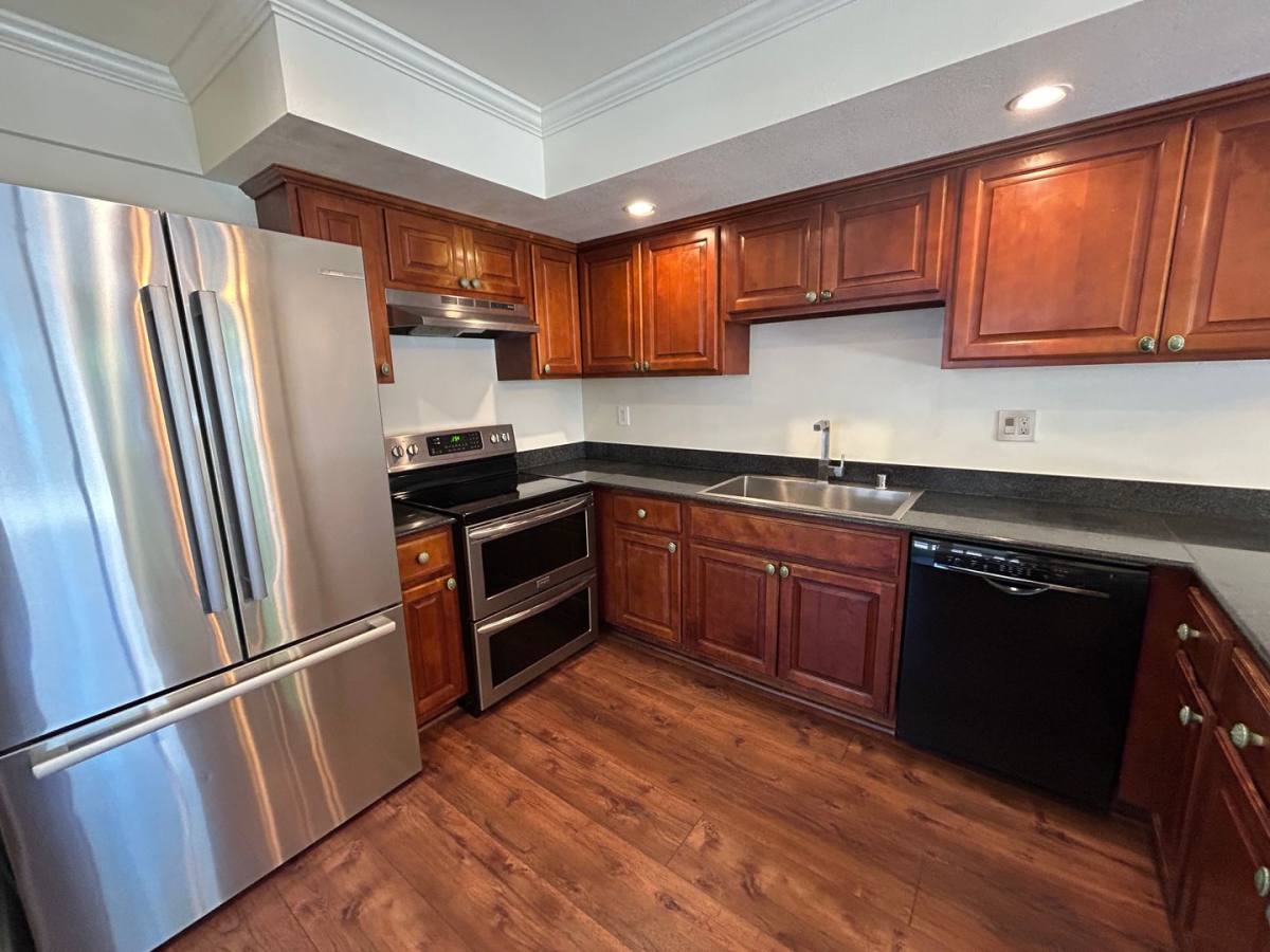 Condo for rent at 1228 W Roseburg Ave, Modesto, CA 95350
