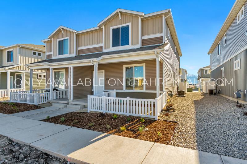 Townhouse for rent at 238 N Colonnade Rd, Saratoga Springs, UT 84045