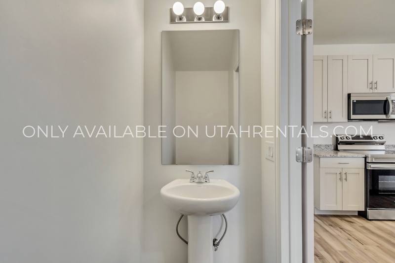 Townhouse for rent at 238 N Colonnade Rd, Saratoga Springs, UT 84045