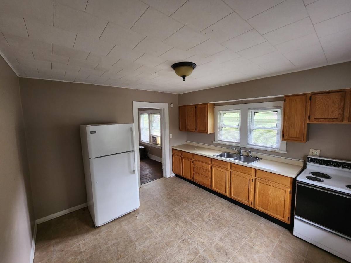 Apartment for rent at 203-205 W Stadium, West Lafayette, IN 47906