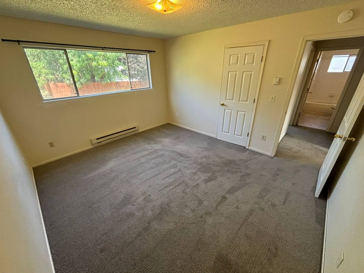 Apartment for rent at 1111 Eric Court, The Dalles, OR 97058