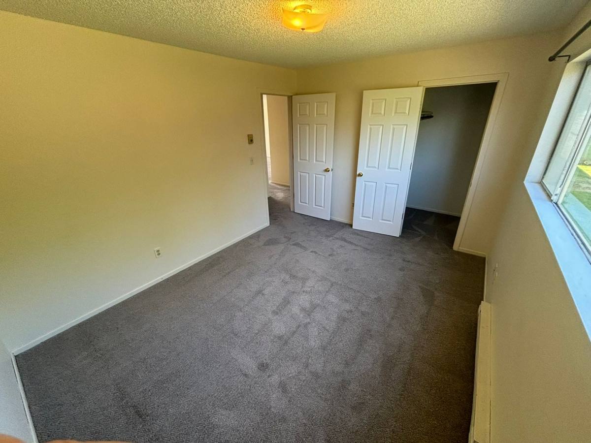 Apartment for rent at 1111 Eric Court, The Dalles, OR 97058