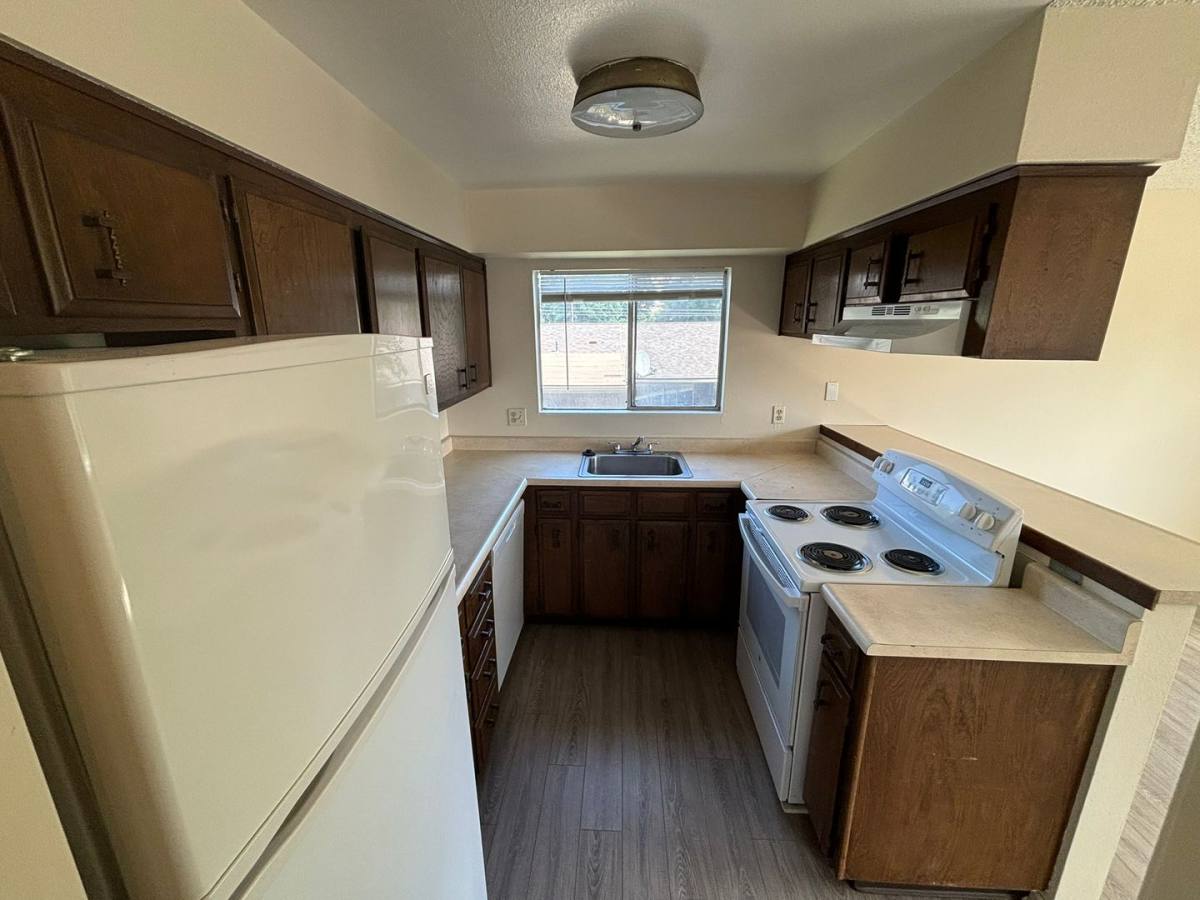 Apartment for rent at 1111 Eric Court, The Dalles, OR 97058