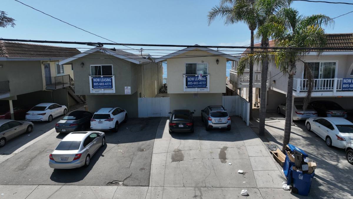 Apartment for rent at 6649 Del Playa, Goleta, CA 93117