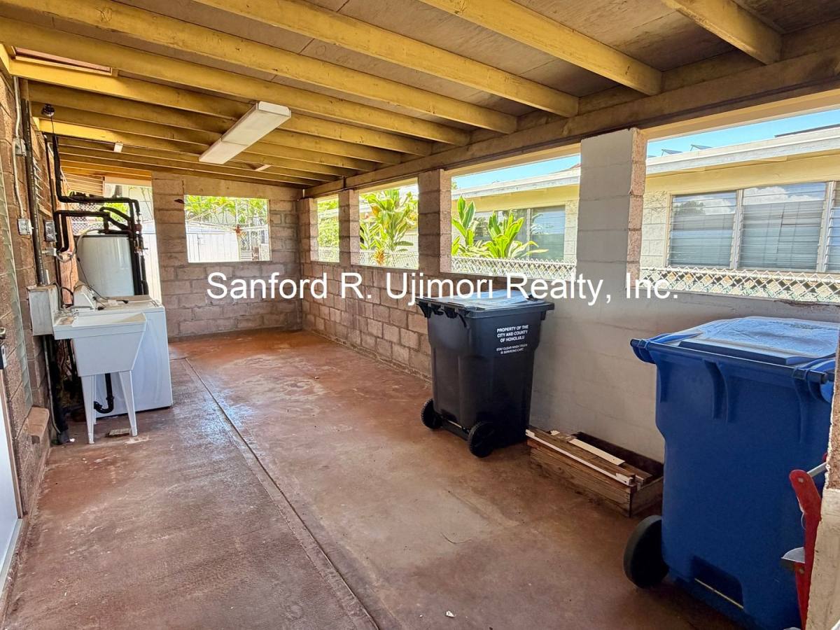 House for rent at 94-1032 Hiapo St, Waipahu, HI 96797