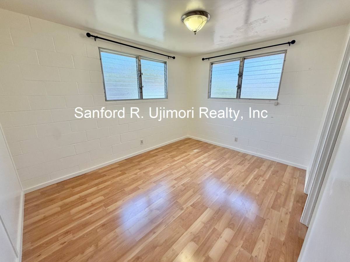 House for rent at 94-1032 Hiapo St, Waipahu, HI 96797