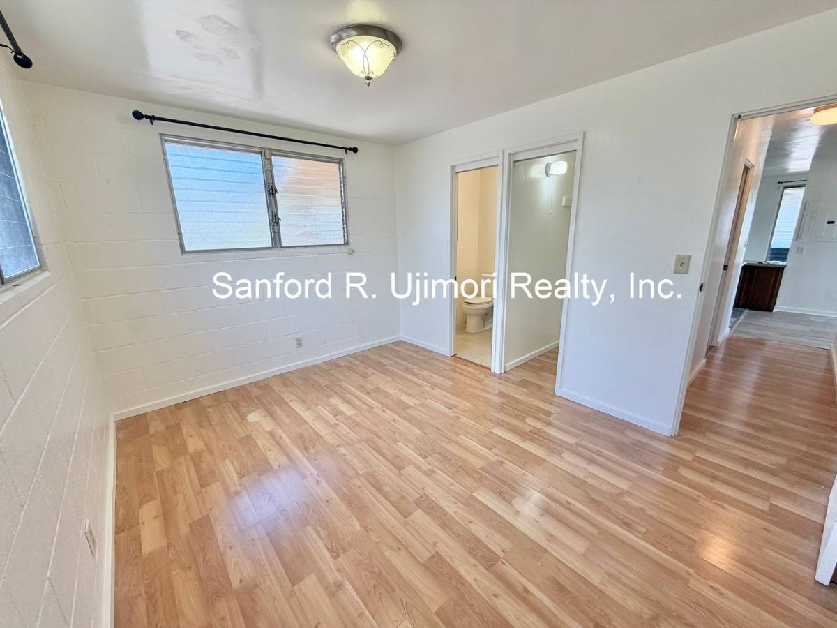 House for rent at 94-1032 Hiapo St, Waipahu, HI 96797