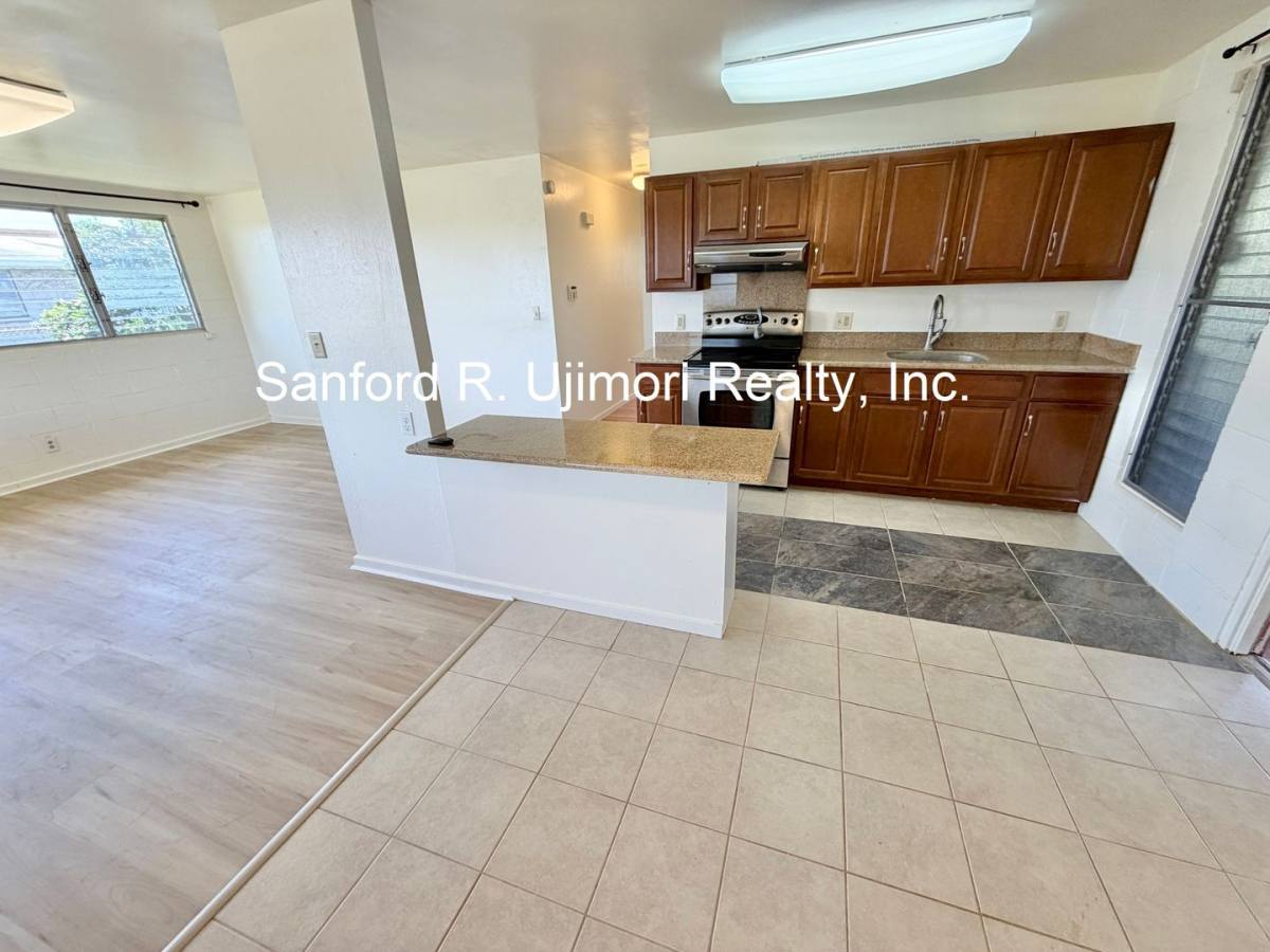 House for rent at 94-1032 Hiapo St, Waipahu, HI 96797