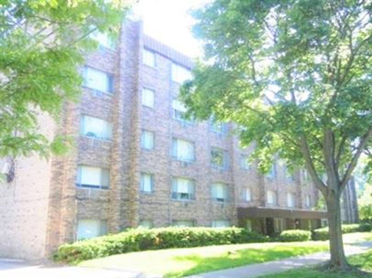Apartment for rent at 1775 W Highland, Chicago, IL 60660