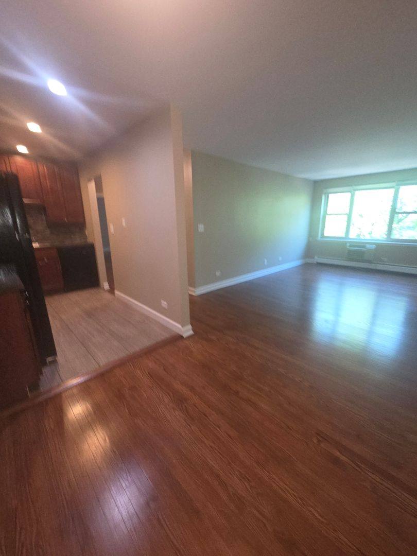 Apartment for rent at 1775 W Highland, Chicago, IL 60660