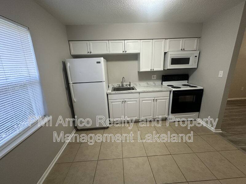 Apartment for rent at 1615 N New York Ave, Lakeland, FL 33805