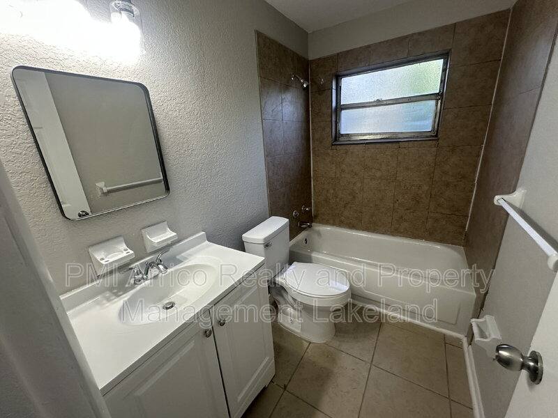 Apartment for rent at 1615 N New York Ave, Lakeland, FL 33805