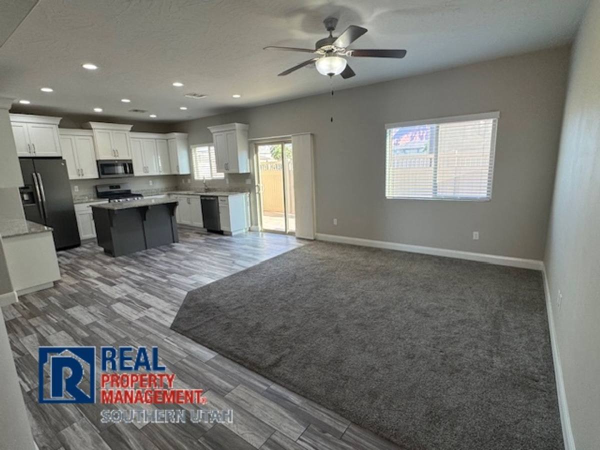 Townhouse for rent at 3842 Tuscany Dr, Santa Clara, UT 84765