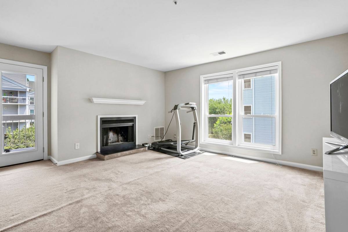 Condo for rent at 3178 Summit Square Dr, Oakton, VA 22124