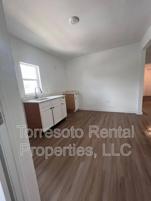 Apartment for rent at 224 W Pyron Ave #B, San Antonio, TX 78214