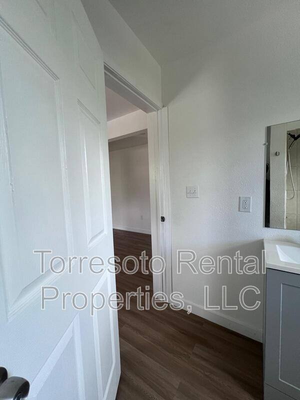 Apartment for rent at 224 W Pyron Ave #B, San Antonio, TX 78214