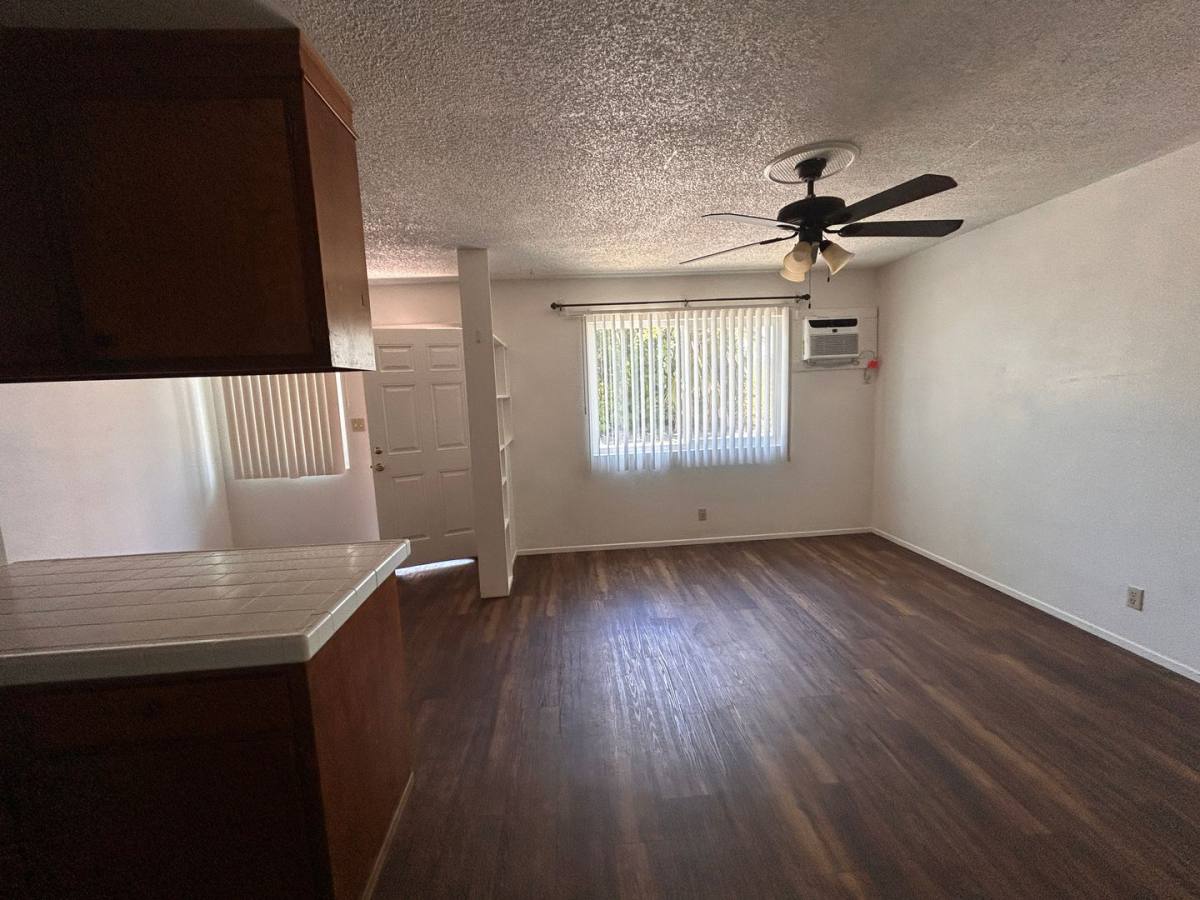 Apartment for rent at 1148 W Seventh St, Hanford, CA 93230