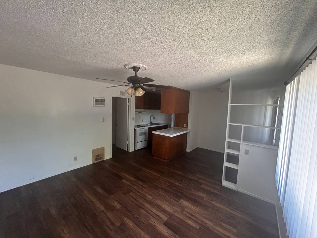 Apartment for rent at 1148 W Seventh St, Hanford, CA 93230