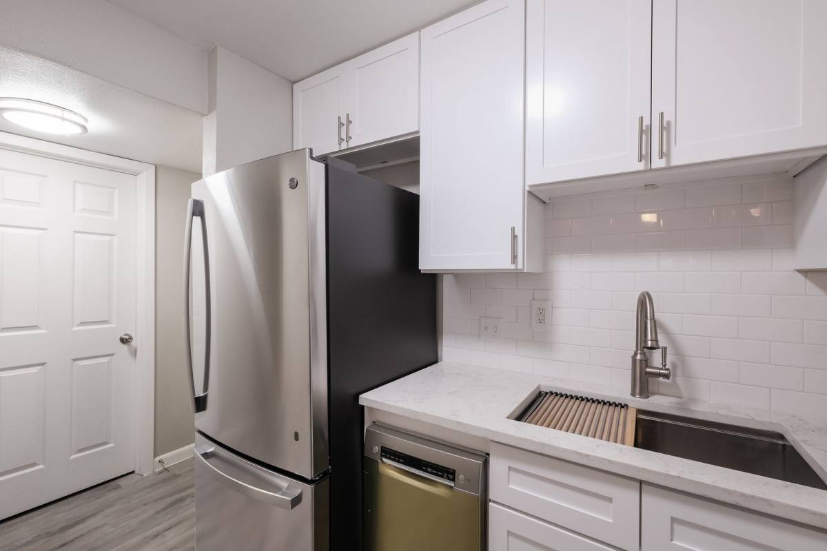 Apartment for rent at 404 E Park Ave, San Antonio, TX 78212