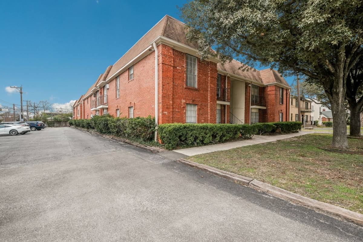 Apartment for rent at 2551 San Pedro Ave, San Antonio, TX 78212